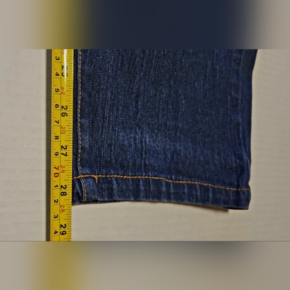 Woman Jeans 18/19 - Picture 6 of 8